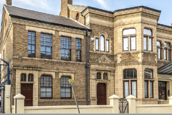 Kilburn Lane, Queens Park, London, W10