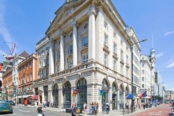 Piccadilly, Mayfair, London, W1J