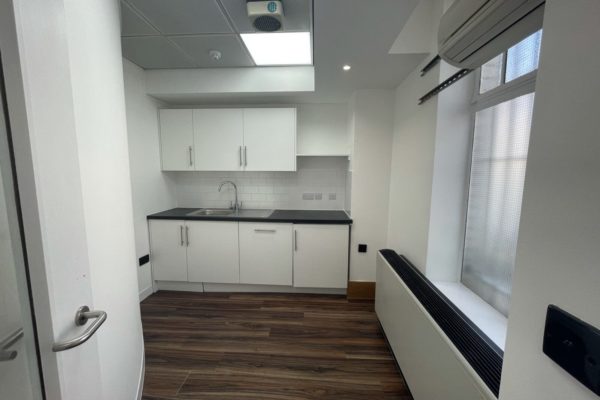Piccadilly, Mayfair, London, W1J