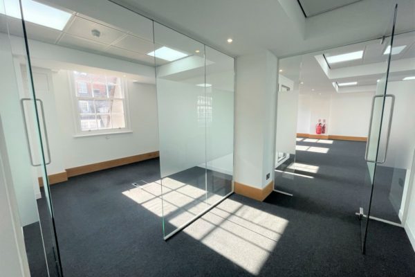 Piccadilly, Mayfair, London, W1J