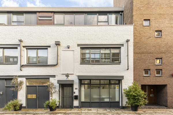 Brownlow Mews, Bloomsbury, London, WC1N
