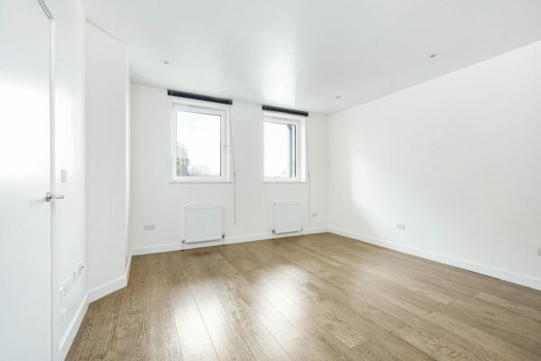 Trumpers Way, Hanwell, London, W7