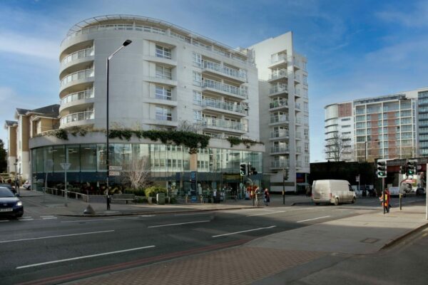Upper Richmond Road, Putney, London, SW15