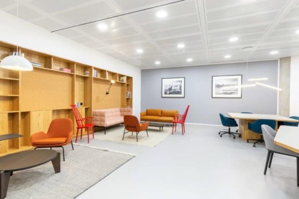 Chiswick Park, Chiswick High Road, Chiswick, London, W4