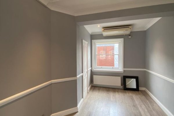 Mortimer Street, Noho, London, W1W